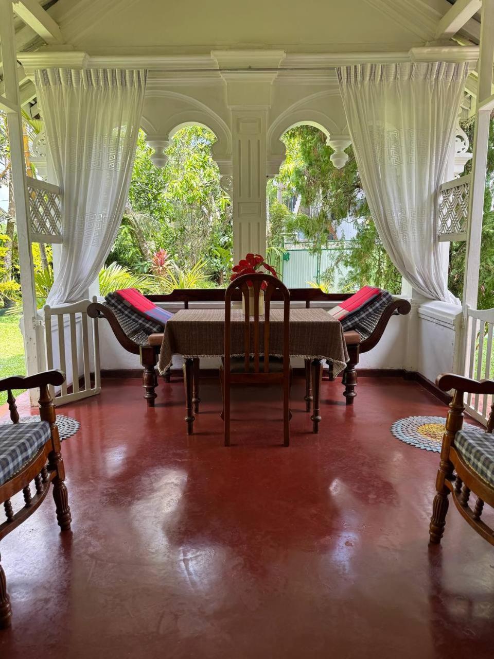 Grand Villa Hikkaduwa Bagian luar foto