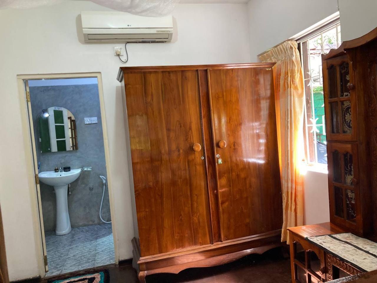 Grand Villa Hikkaduwa Bagian luar foto
