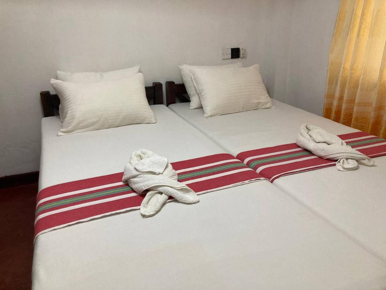 Grand Villa Hikkaduwa Bagian luar foto