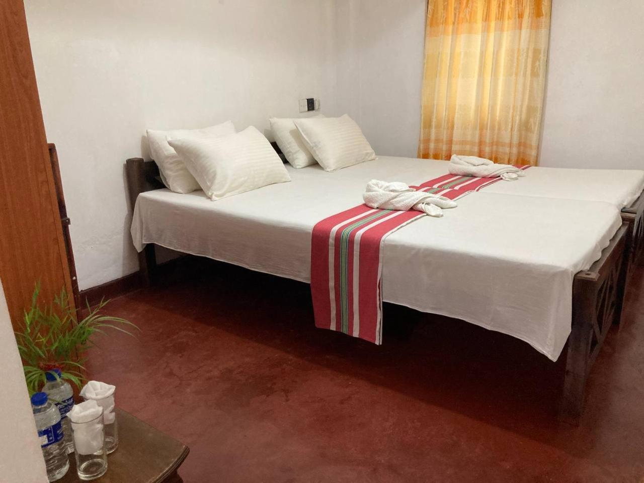 Grand Villa Hikkaduwa Bagian luar foto