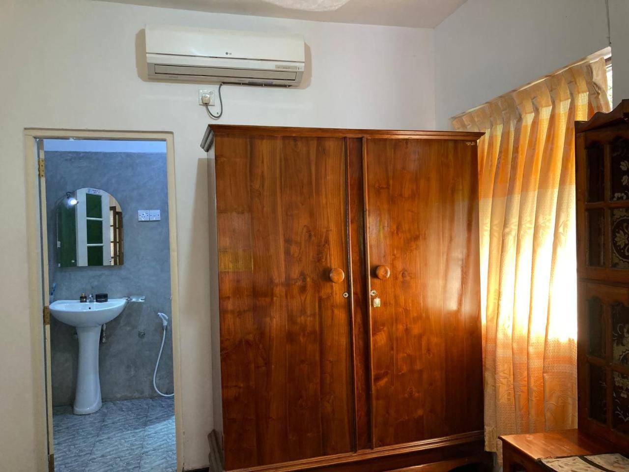 Grand Villa Hikkaduwa Bagian luar foto