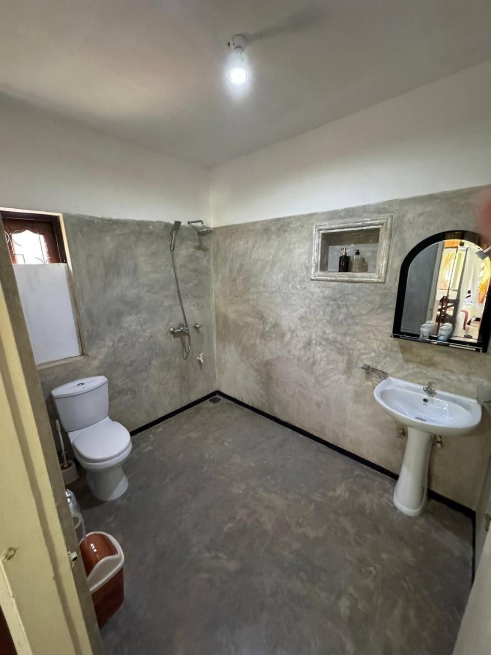 Grand Villa Hikkaduwa Bagian luar foto